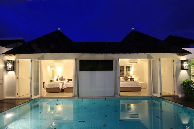 ホテル Collection O 20 Astana Kunti Seminyak エクステリア 写真